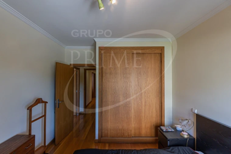 Apartamento T2 para Venda em Ramalde Foto 3