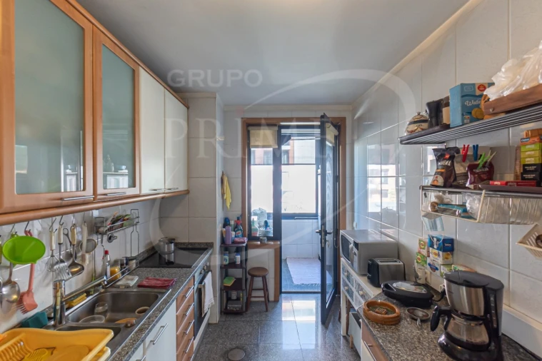 Apartamento T2 para Venda em Ramalde Foto 11