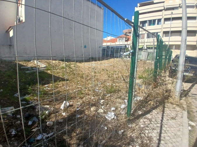 Terreno para Venda em Costa da Caparica Foto 3