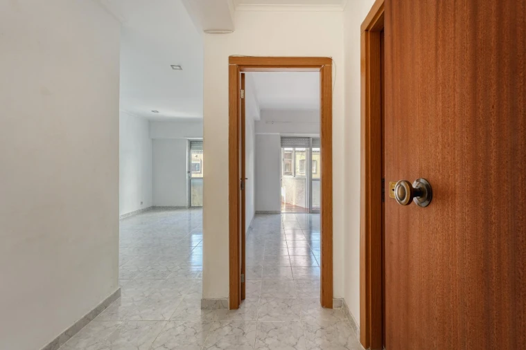 Apartamento T1 para Venda em Almada, Cova da Piedade, Pragal e Cacilhas Foto 2