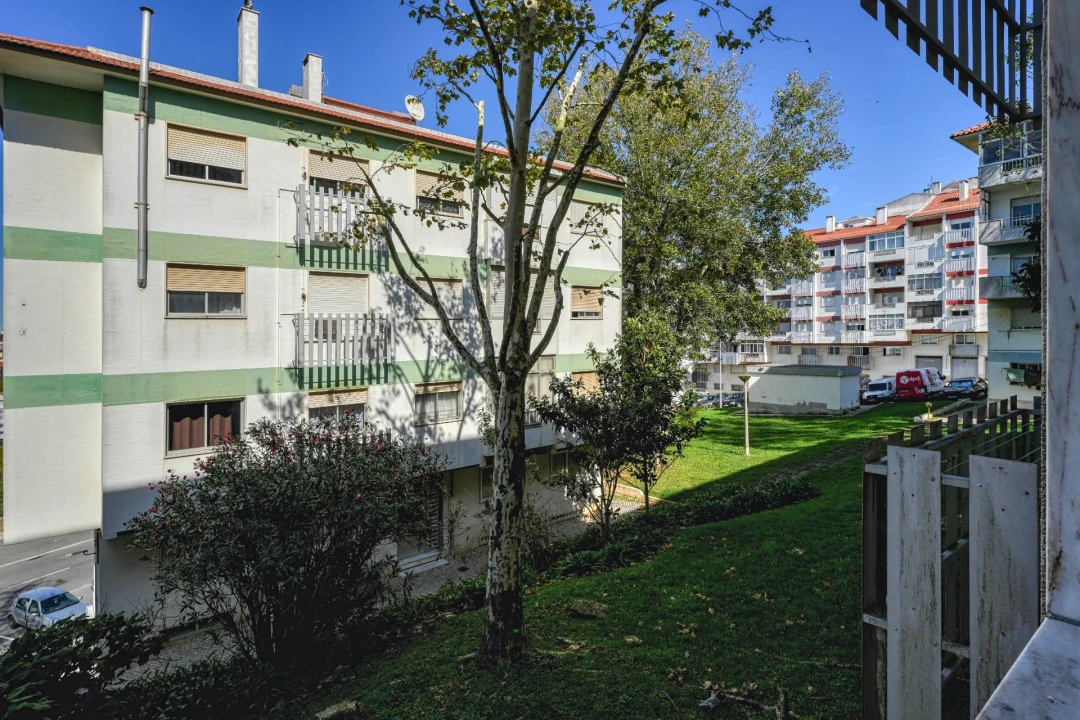 Apartamento T3 para Venda em Agualva e Mira-Sintra Foto 16