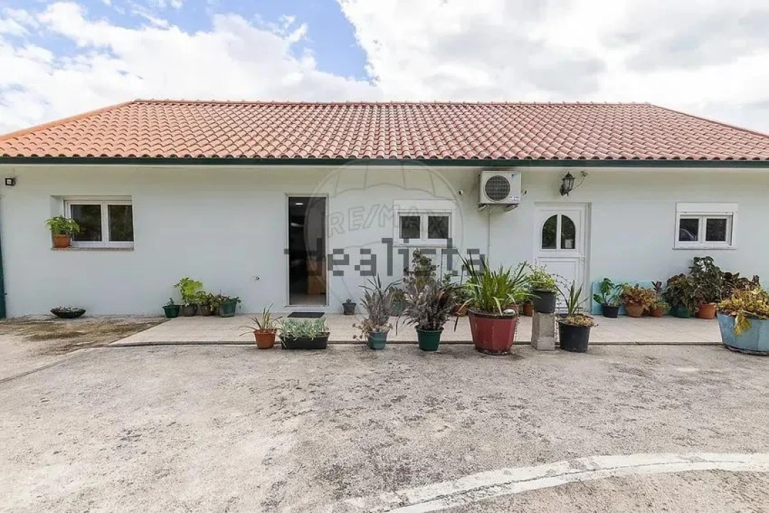 Moradia T4 para Venda em Caniçada e Soengas Foto 1