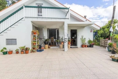 Moradia T4 para Venda em Caniçada e Soengas