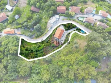 Moradia T4 para Venda em Caniçada e Soengas
