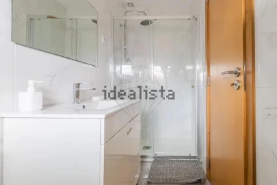 Moradia T4 para Venda em Caniçada e Soengas