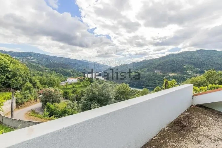 Moradia T4 para Venda em Caniçada e Soengas Foto 16