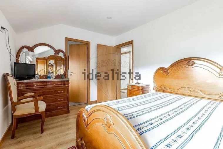 Moradia T4 para Venda em Caniçada e Soengas Foto 7