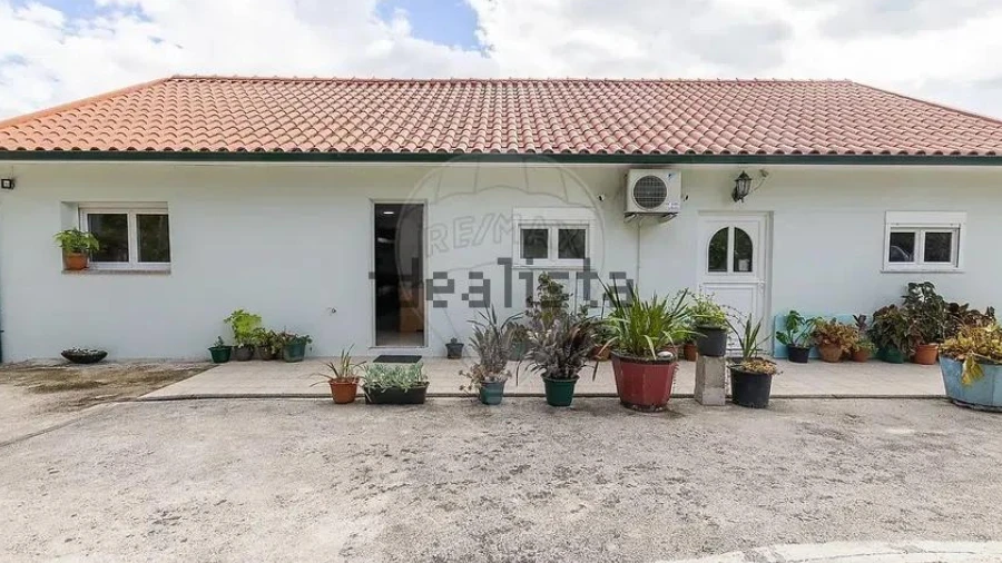 Moradia T4 para Venda em Caniçada e Soengas