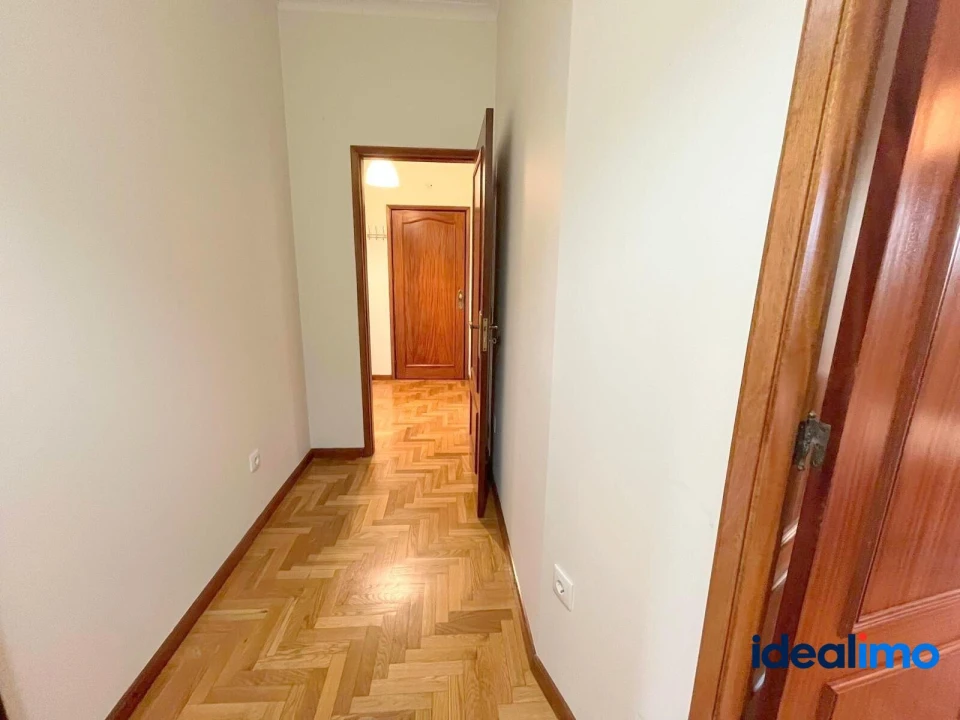 Apartamento T2 para Venda em Cedofeita, Santo Ildefonso, Sé, Miragaia, São Nicolau e Vitória Foto 21