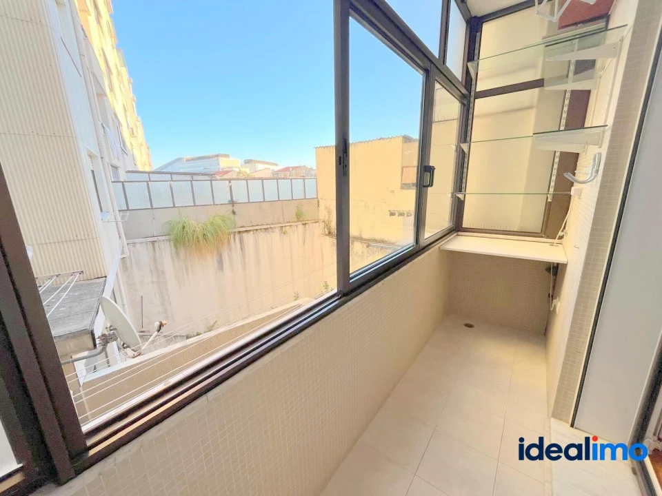Apartamento T2 para Venda em Cedofeita, Santo Ildefonso, Sé, Miragaia, São Nicolau e Vitória Foto 9