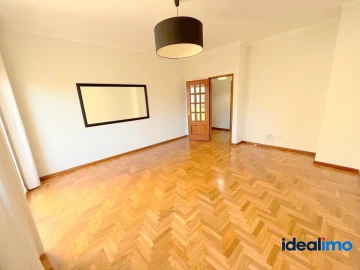 Apartamento T2 para Venda em Cedofeita, Santo Ildefonso, Sé, Miragaia, São Nicolau e Vitória