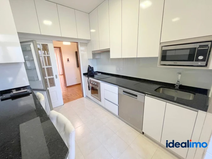 Apartamento T2 para Venda em Cedofeita, Santo Ildefonso, Sé, Miragaia, São Nicolau e Vitória Foto 2