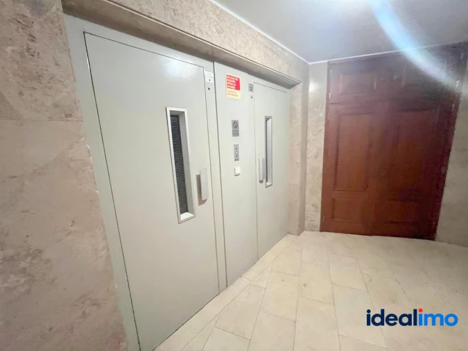 Apartamento T2 para Venda em Cedofeita, Santo Ildefonso, Sé, Miragaia, São Nicolau e Vitória Foto 49