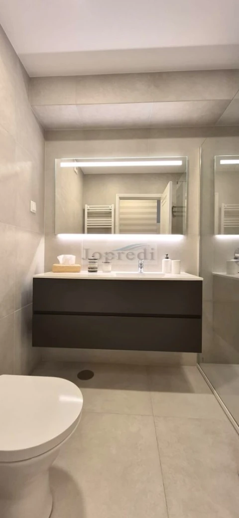 Apartamento T2 para Venda em Oeiras e São Julião da Barra, Paço de Arcos e Caxias