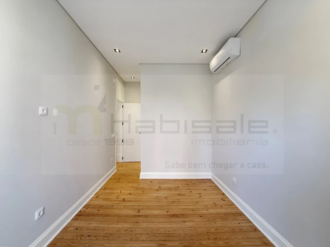 Apartamento T3 para Venda em Areeiro Foto 29