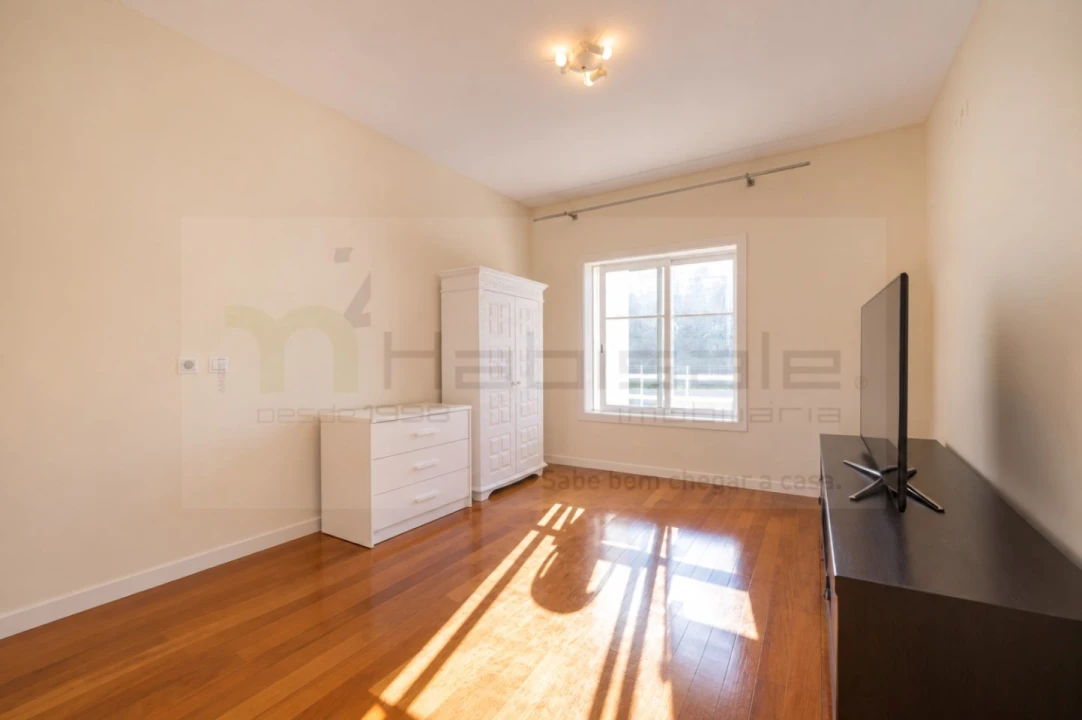 Apartamento T3 para Venda em São Domingos de Rana Foto 17