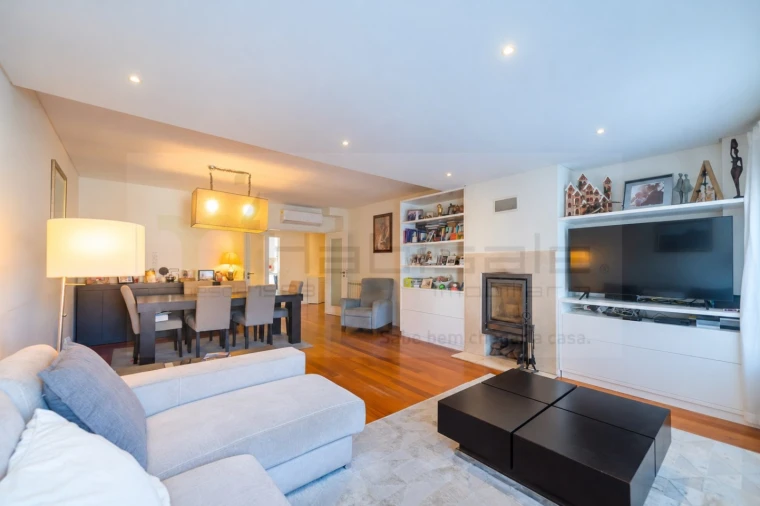 Apartamento T3 para Venda em São Domingos de Rana Foto 4