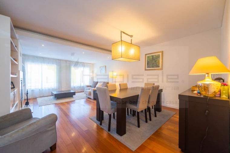 Apartamento T3 para Venda em São Domingos de Rana Foto 2