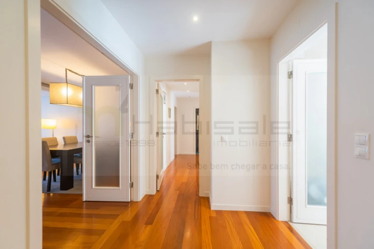 Apartamento T3 para Venda em São Domingos de Rana Foto 6