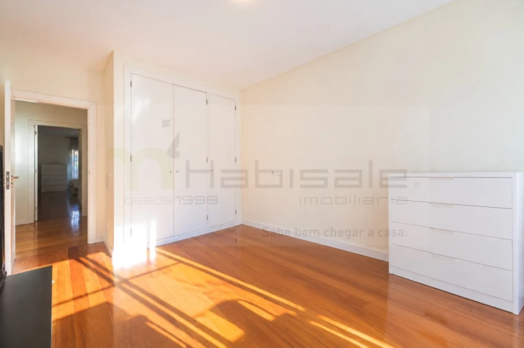 Apartamento T3 para Venda em São Domingos de Rana Foto 16