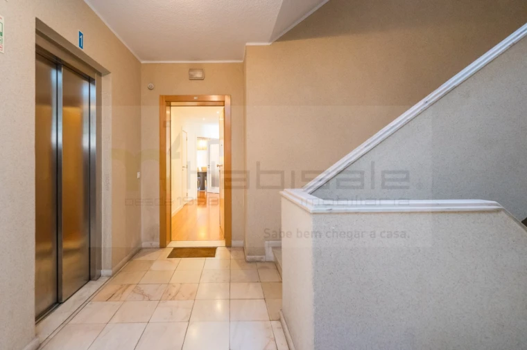 Apartamento T3 para Venda em São Domingos de Rana Foto 19