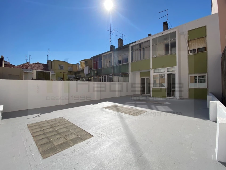 Apartamento T3 para Venda em Venteira Foto 1