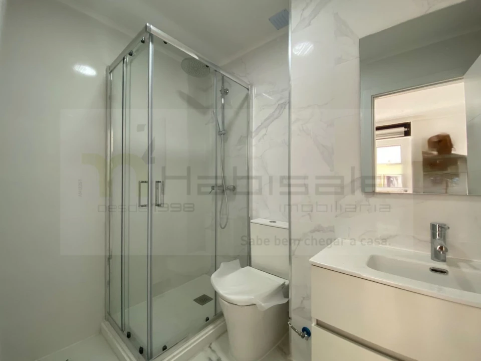 Apartamento T3 para Venda em Venteira Foto 5
