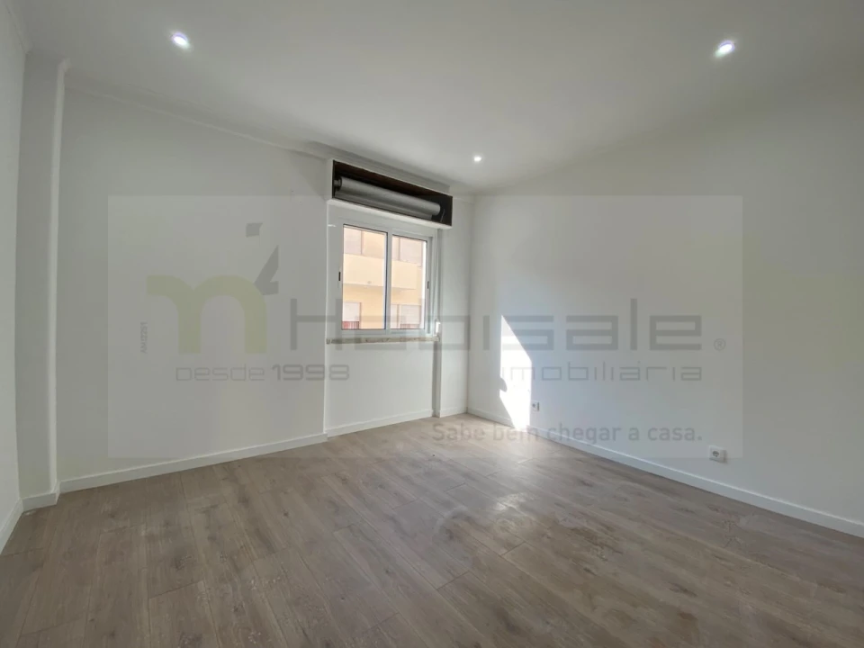 Apartamento T3 para Venda em Venteira Foto 10