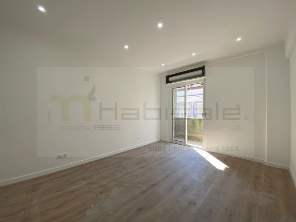 Apartamento T3 para Venda em Venteira Foto 13