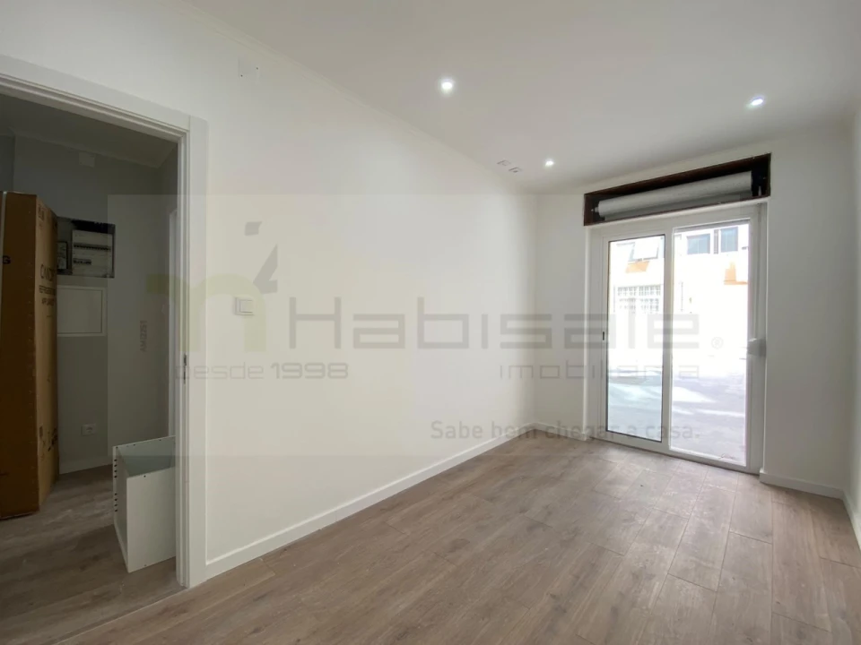 Apartamento T3 para Venda em Venteira Foto 25