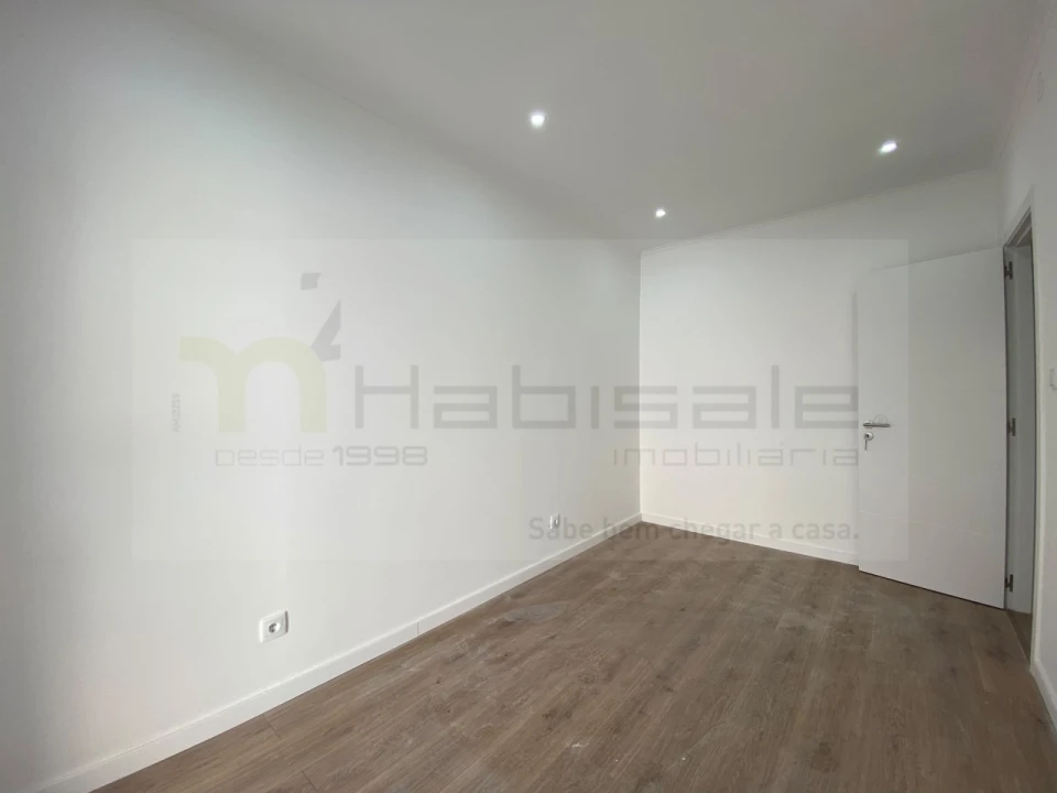 Apartamento T3 para Venda em Venteira Foto 26