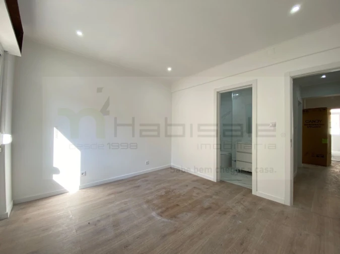 Apartamento T3 para Venda em Venteira Foto 2