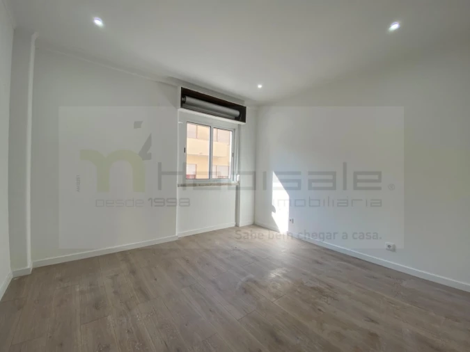 Apartamento T3 para Venda em Venteira Foto 10