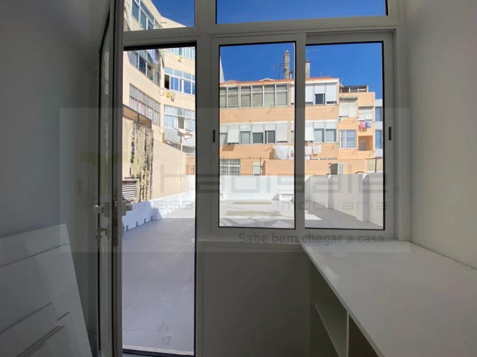 Apartamento T3 para Venda em Venteira Foto 17