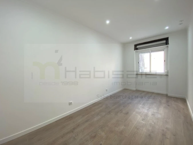 Apartamento T3 para Venda em Venteira Foto 21