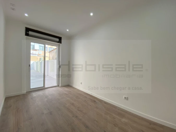 Apartamento T3 para Venda em Venteira Foto 24