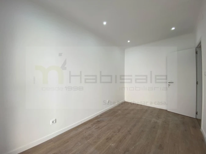 Apartamento T3 para Venda em Venteira Foto 26