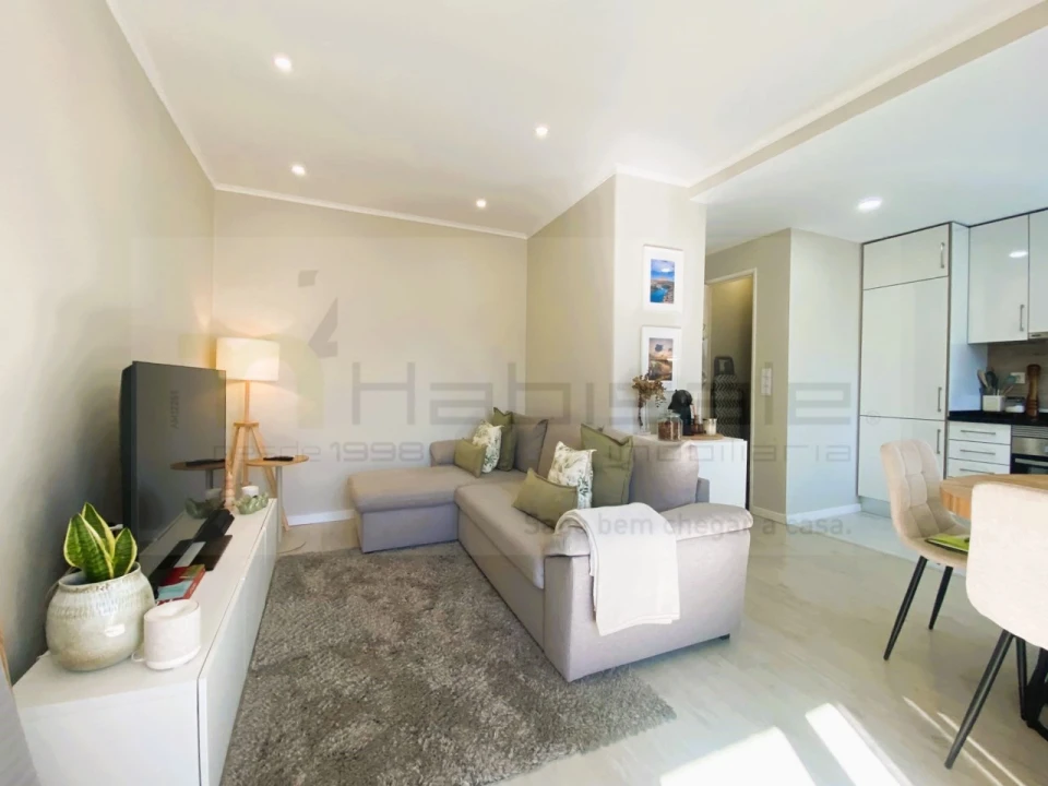 Apartamento T2 para Venda em Agualva e Mira-Sintra Foto 2