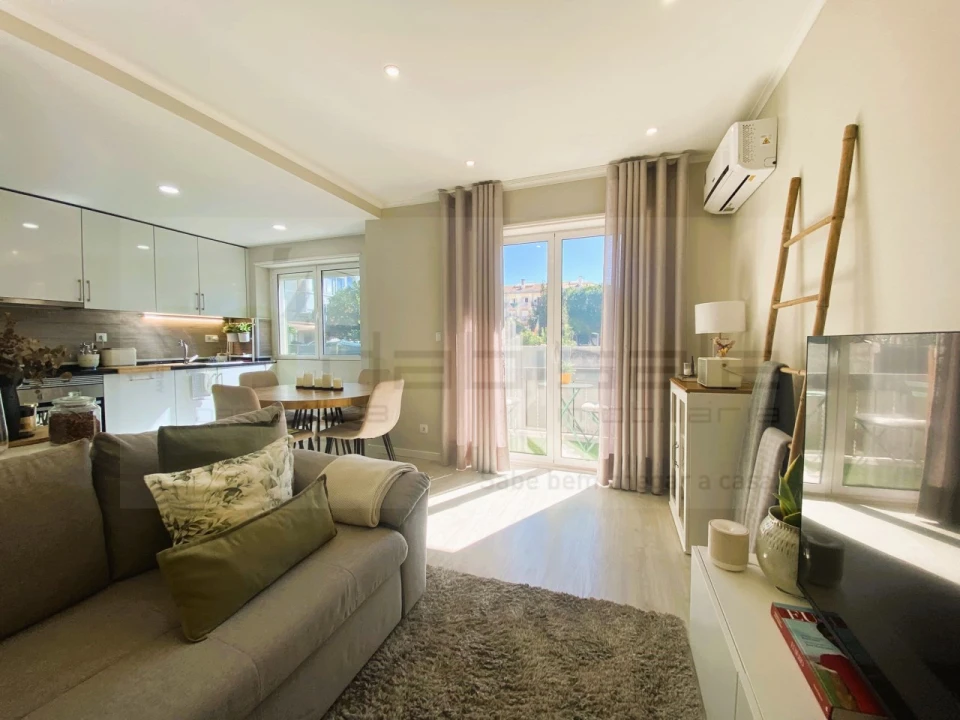 Apartamento T2 para Venda em Agualva e Mira-Sintra Foto 5