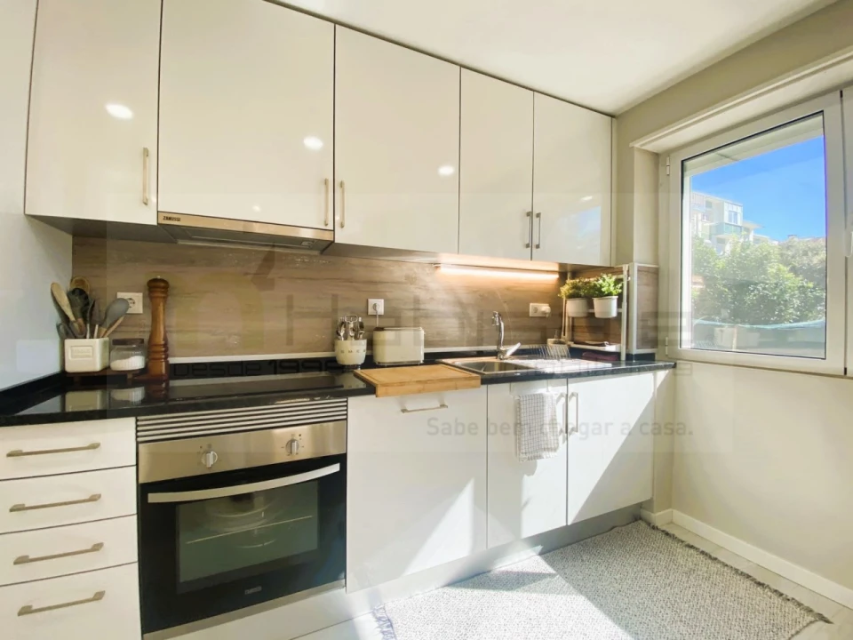 Apartamento T2 para Venda em Agualva e Mira-Sintra Foto 9