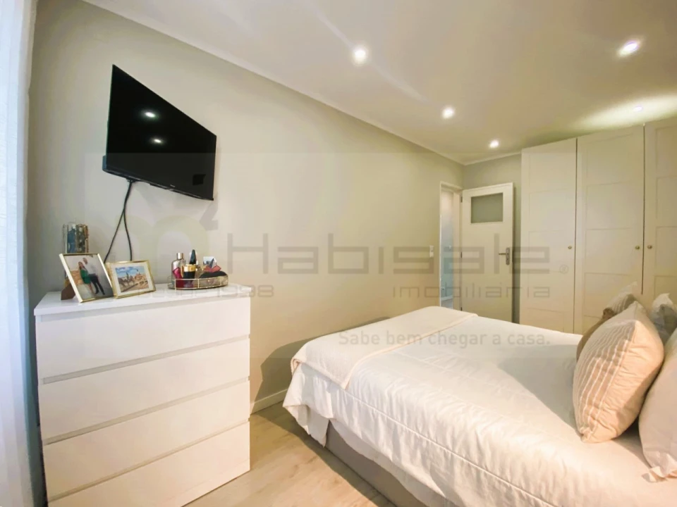 Apartamento T2 para Venda em Agualva e Mira-Sintra Foto 13