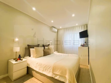 Apartamento T2 para Venda em Agualva e Mira-Sintra