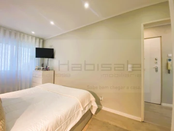 Apartamento T2 para Venda em Agualva e Mira-Sintra