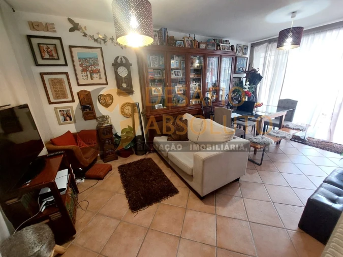 Moradia T3 para Venda em Quinta do Conde Foto 5