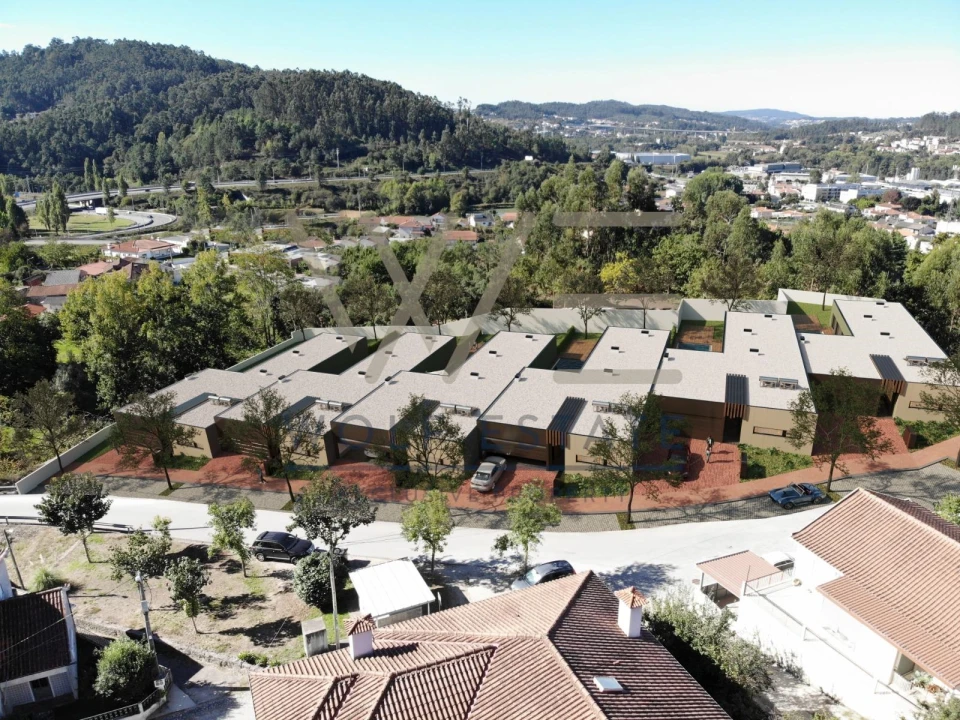 Moradia T4 para Venda em Celeirós, Aveleda e Vimieiro Foto 1