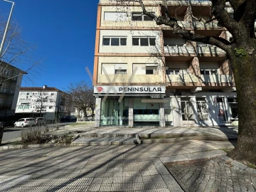 Loja para Venda em Braga (São José de São Lázaro e São João do Souto)