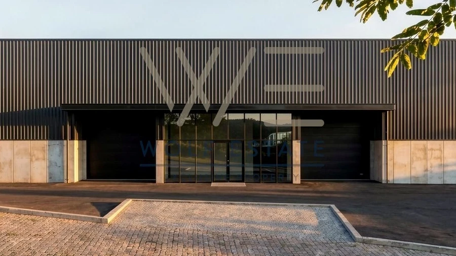 Armazém para Venda em Paredes