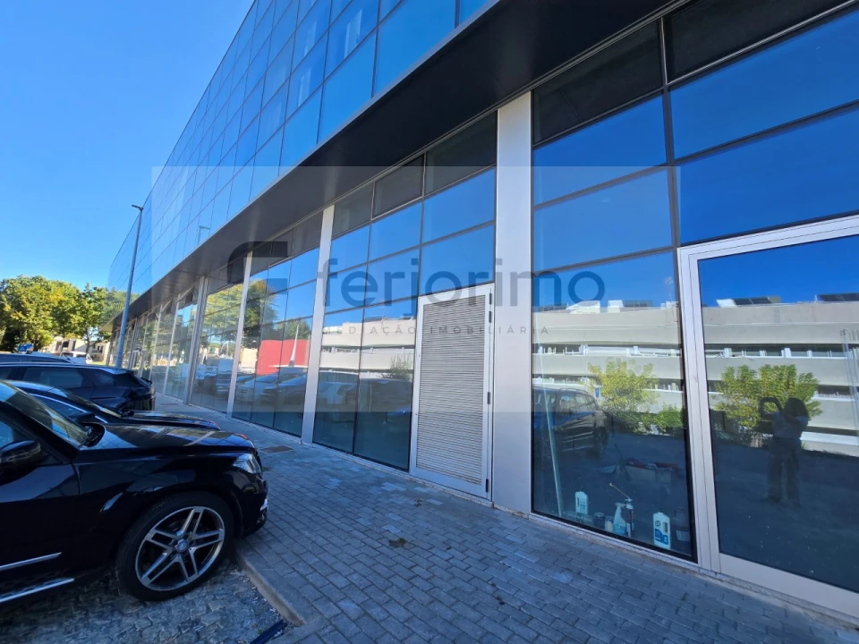 Armazém para Arrendamento em Azurem Foto 8