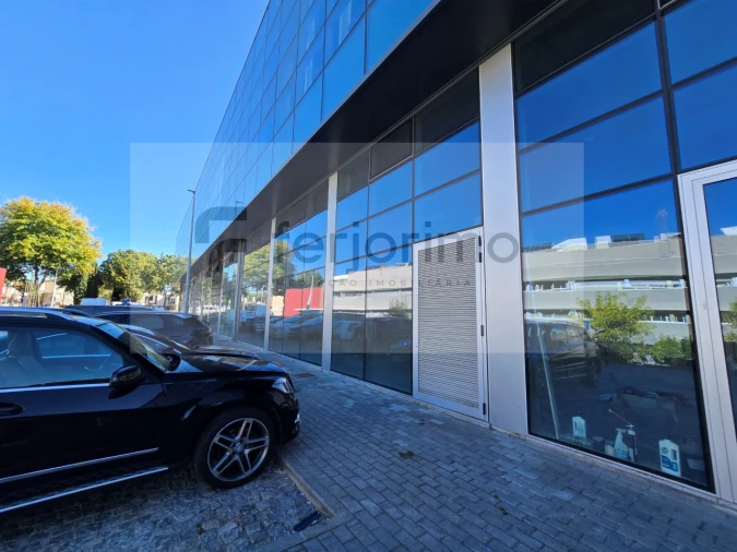 Armazém para Arrendamento em Azurem Foto 6