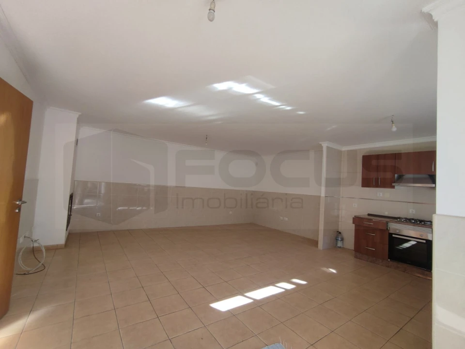Moradia T3 para Arrendamento em Bustos, Troviscal e Mamarrosa Foto 6